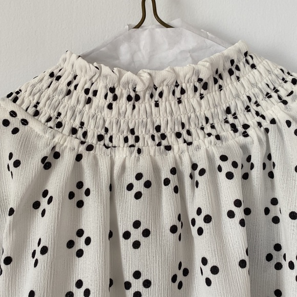 Ann Taylor Dotted sleeveless blouse - Picture 3 of 5